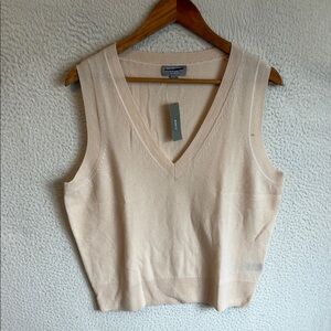 J Crew‎ Cashmere V-neck sweater-vest Women’s Medium Buttercream